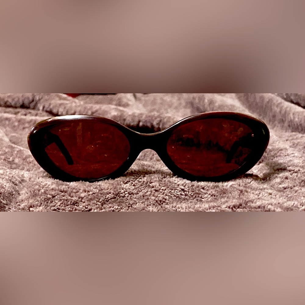 Chic Black Sunglasses